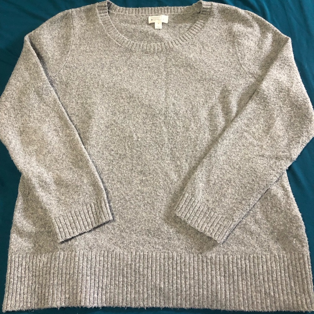 Cute grey sweater
